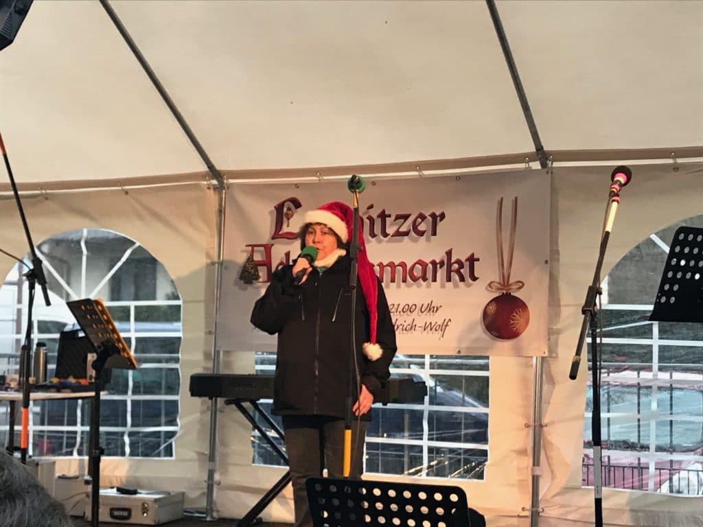 IMG_0027 Annedore Weser singt..