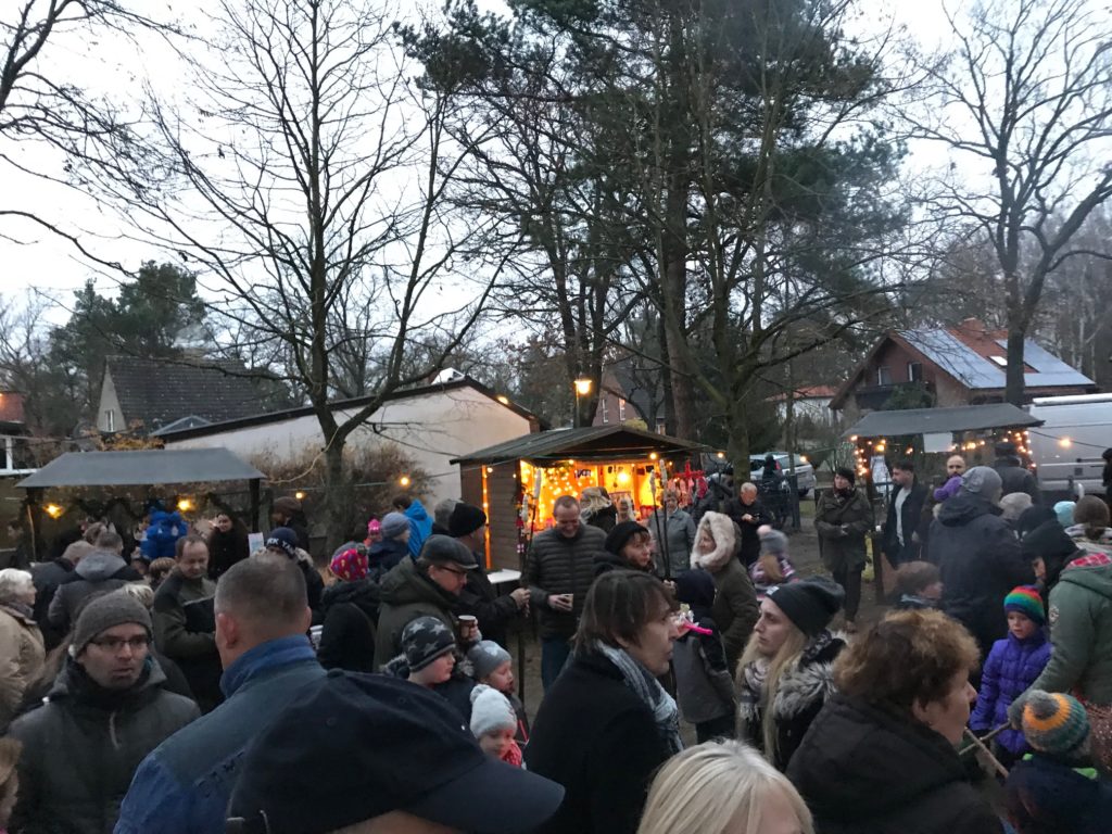 IMG_0045 Friedliche Stimmung auf dem Adventsmarkt in Lehnitz