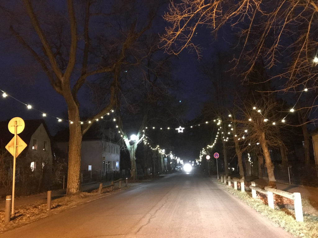 strasse Friedrich-Wolf-Str. in Lehnitz zur Weihnachtszeit