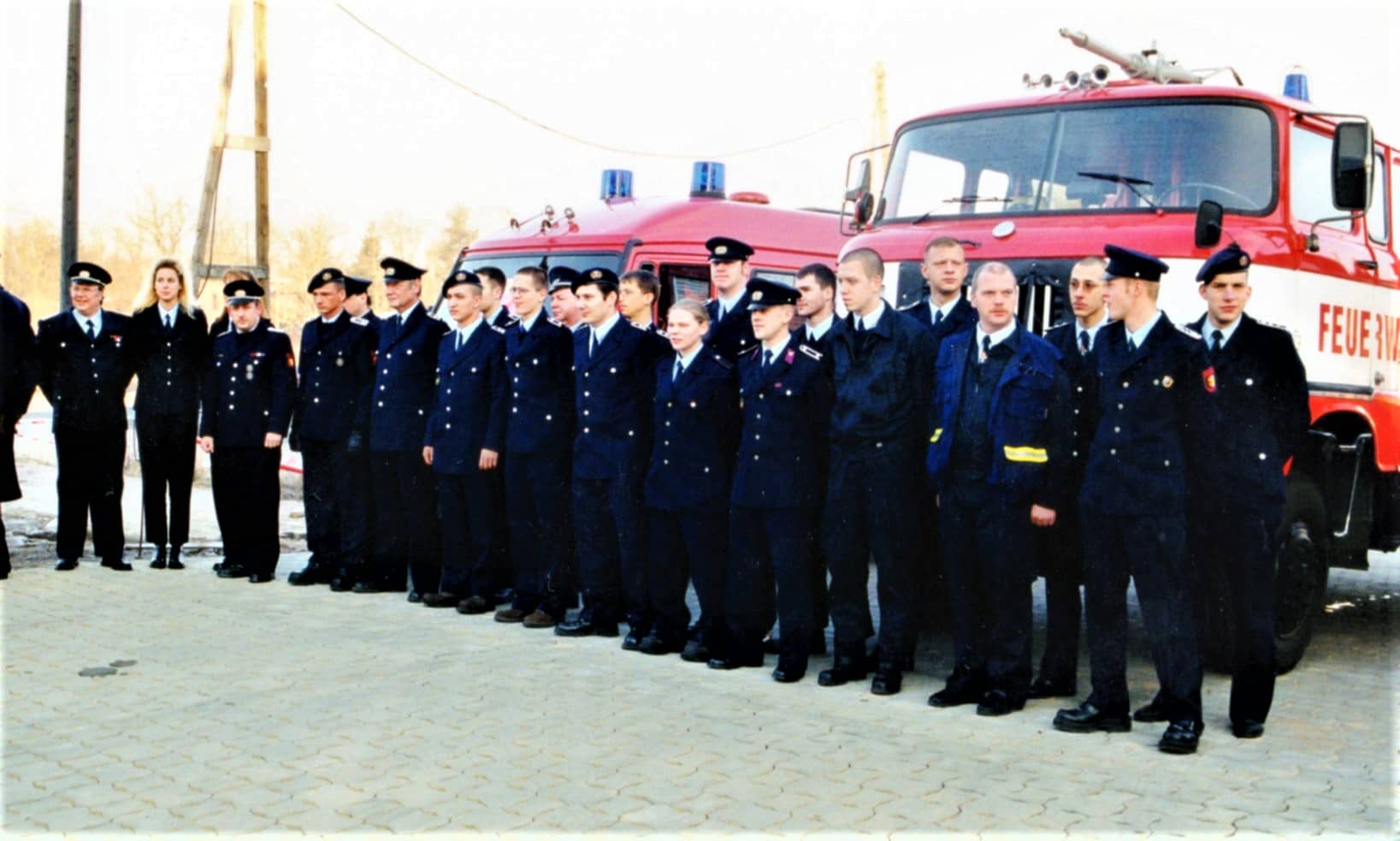 Angetreten zur Einweihung des neuen Feuerwehr-Depots. Archiv B. Becker